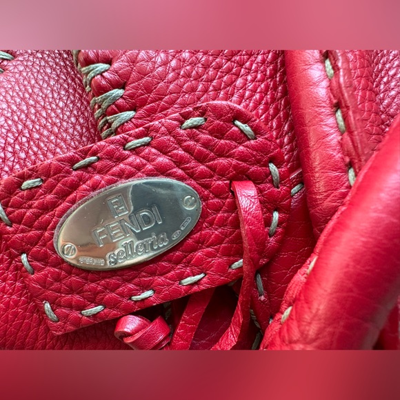 Red Fendi leather shoulder bag with tan stitching - Picture 3 of 13